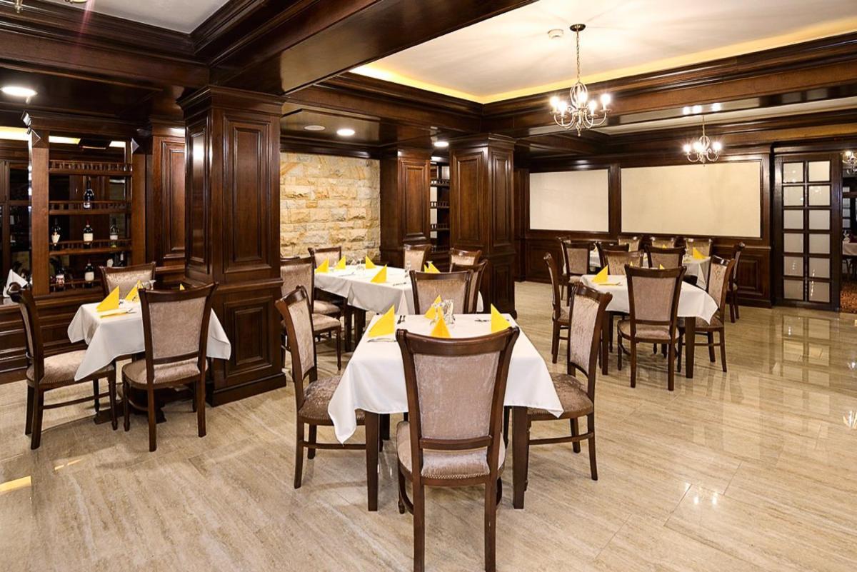 Hotel Alpin Rarau Кымпулунг-Молдовенеск Экстерьер фото